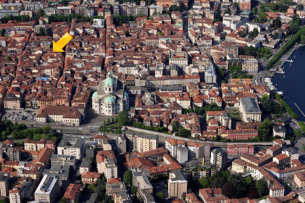 Apartament Ancient Courtyard Bonanomi In Historic Centre Como